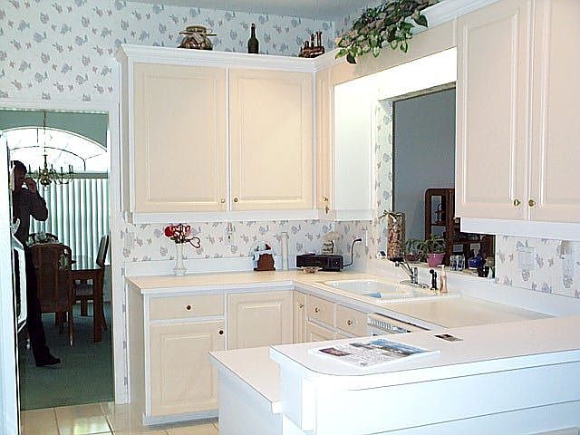 2nd image of 2006 Windwood Ln