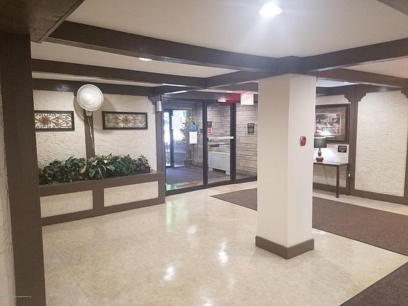 3rd image of 2 Elmwood Park Dr APT 529