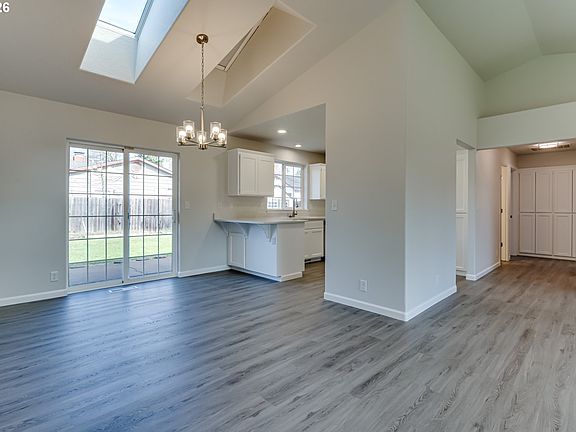 3rd image of 2987 Dry Creek Rd