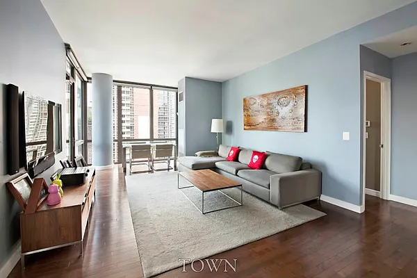 Sold by Town Residential | media 22