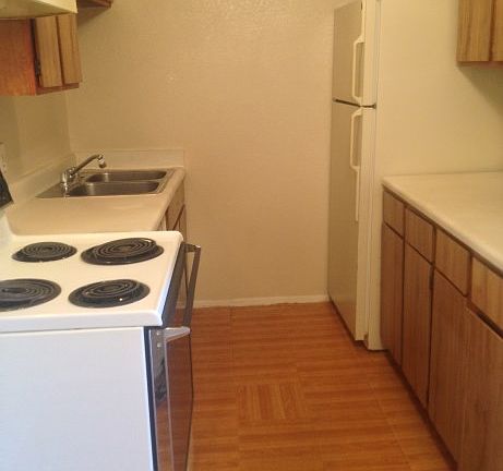 3rd image of 2861 W Pioneer Dr APT 207