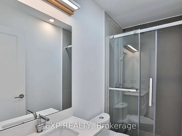 452 Montrose Ave #C — Photo 15