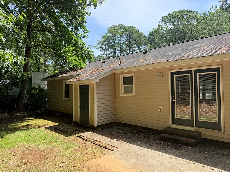 1502 Harth Dr — Photo 3