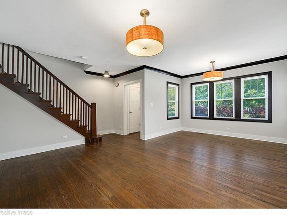 3rd image of 923 S Harlem Ave