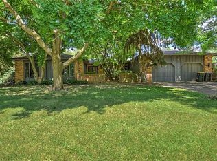 155 Hickory Point Ct, Forsyth, IL 62535