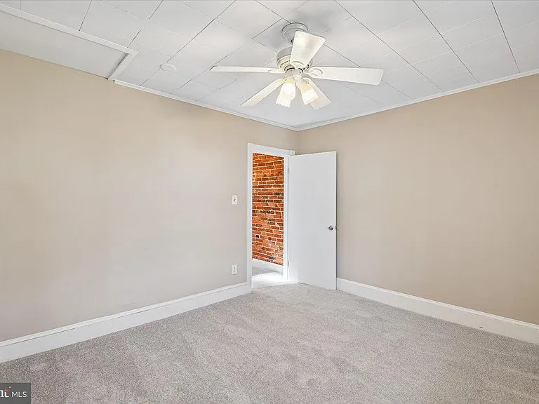 3720 Foster Ave — Photo 24