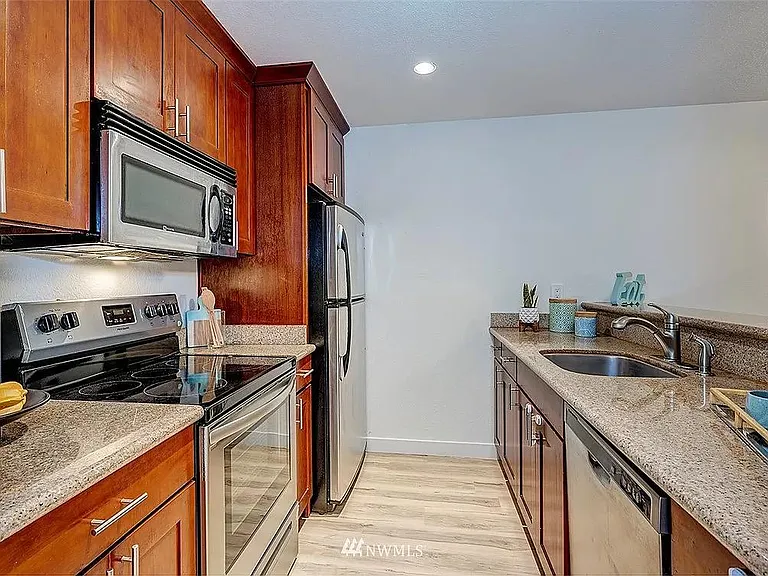 14609 NE 45th St #E7 — Photo 17