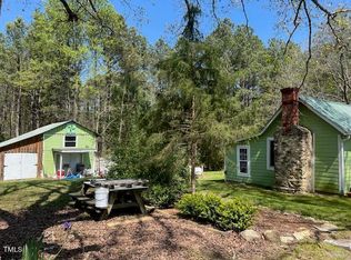 1198 Gilmore Rd, Chapel Hill, NC 27516