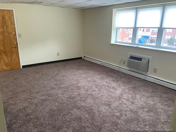 5th image of 1750 Washington St #12