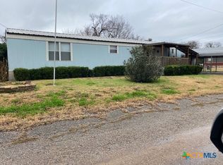 909 E Constitution St, Victoria, TX 77901