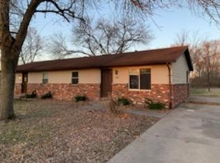 420 Franklin Ave #B, Troy, IL 62294