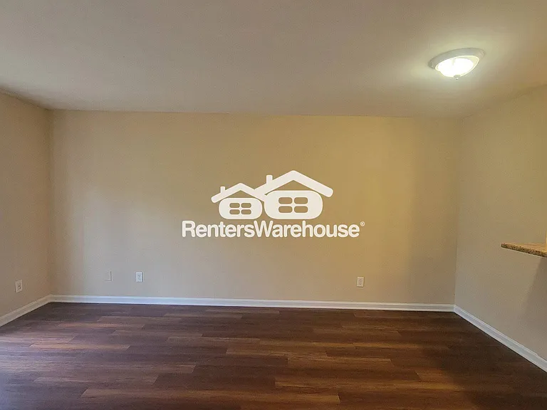 113 Sussex Ave — Photo 1