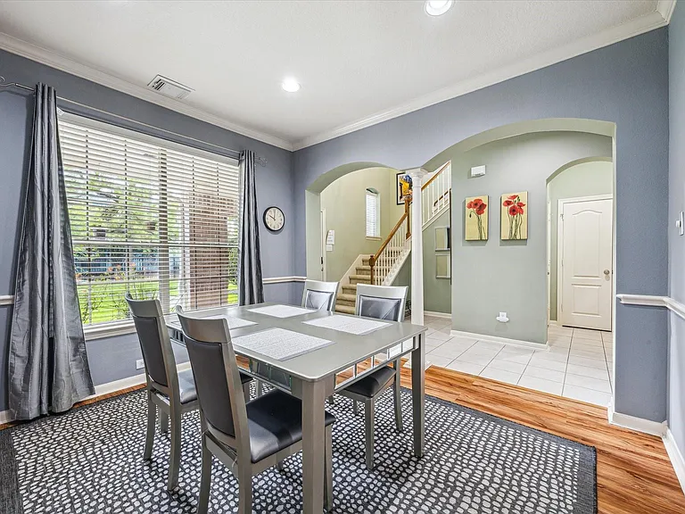 2403 Clippers Sq — Photo 4