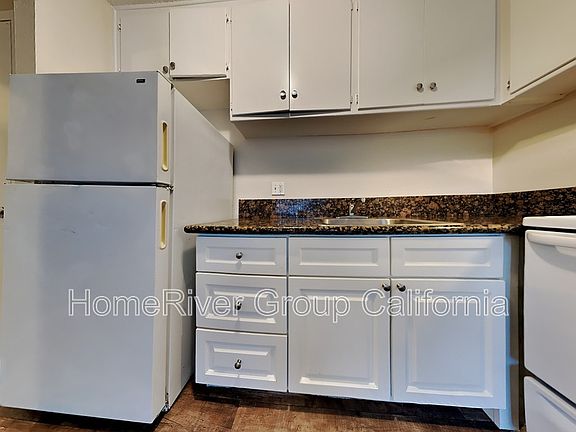 5th image of 3669 Myrtle Ave APT 16