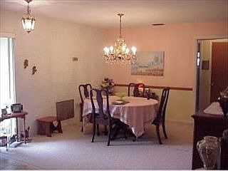 3rd image of 2612 Applewood Dr