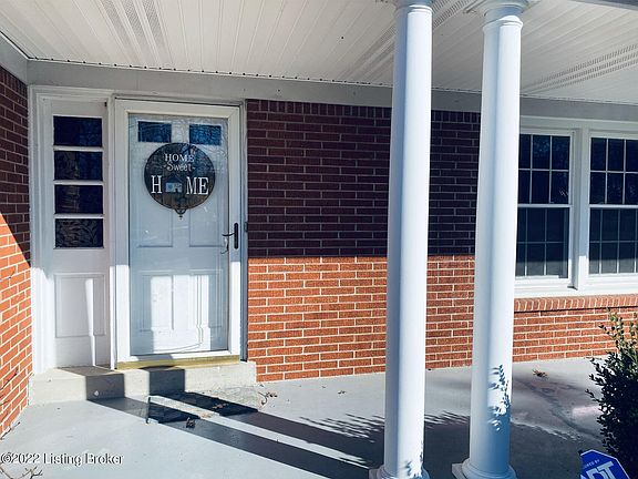 4th image of 632 Hillcrest Dr