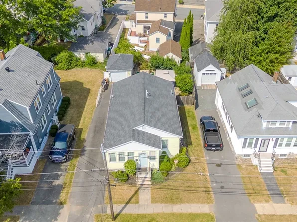 15 Roycroft Rd, Peabody, MA 01960