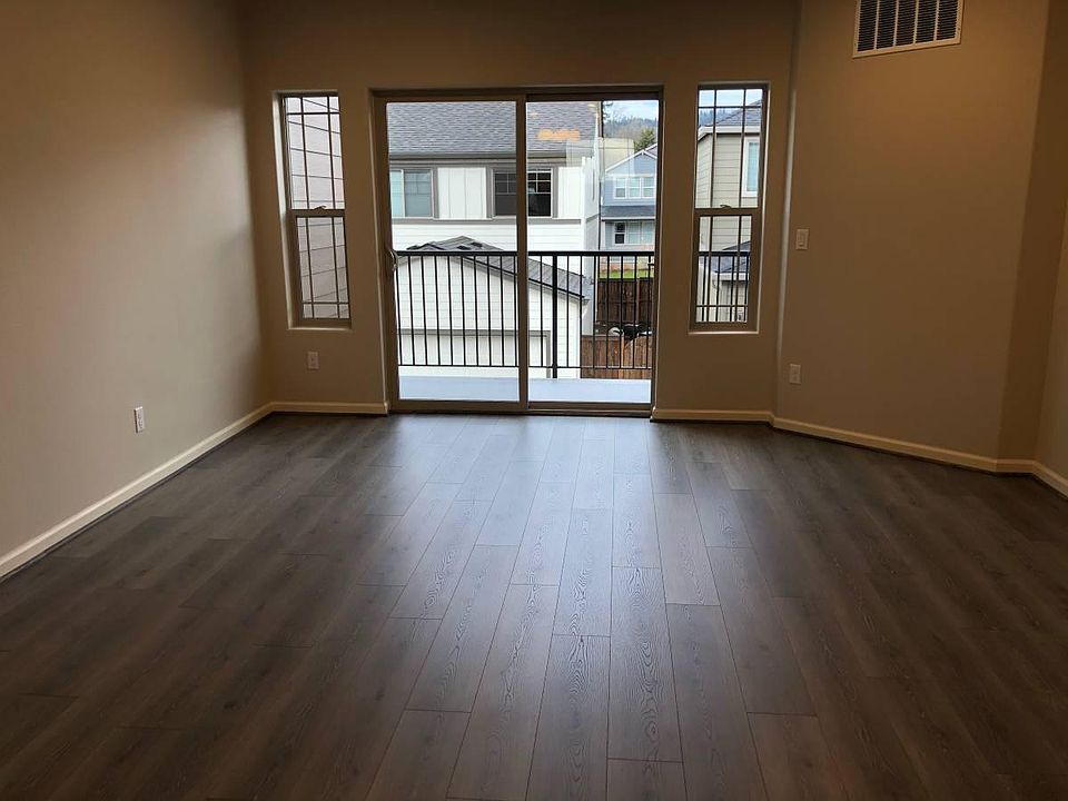 2nd image of 15069 NW Orchid St #108