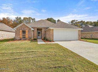 557 Silver Hill Dr, Pearl, MS