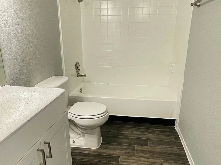 2x1_Bathroom