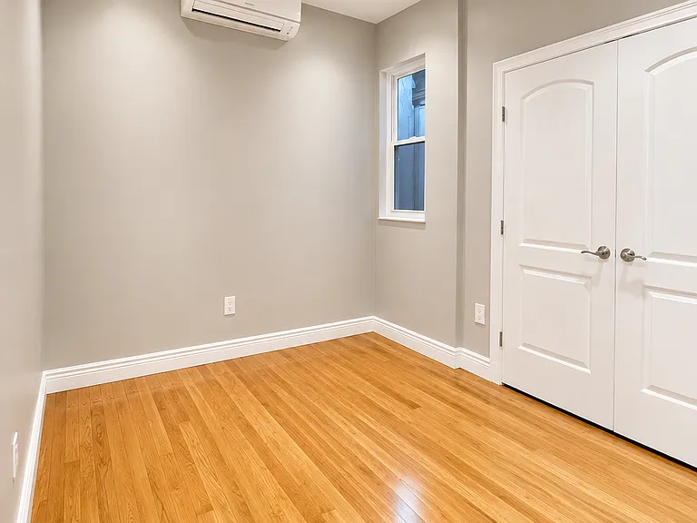 1319 Balcom Ave #2 — Photo 5