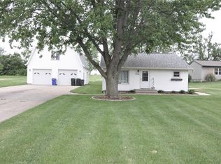 5101 E Rd SW, Cedar Rapids, IA 52404