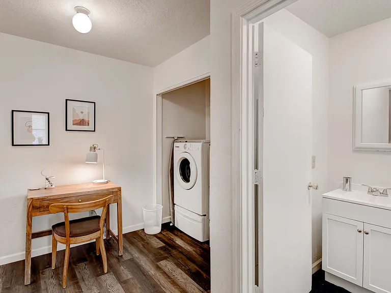 423 Pacific Ave SW — Photo 7