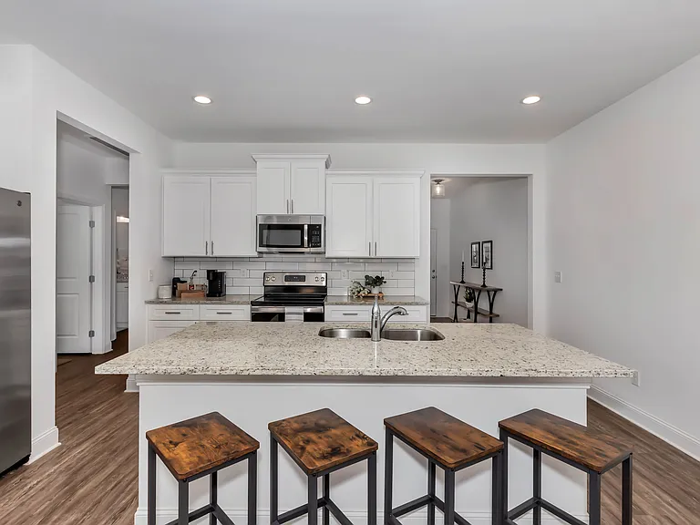Twin Oaks Townhomes — Photo 6