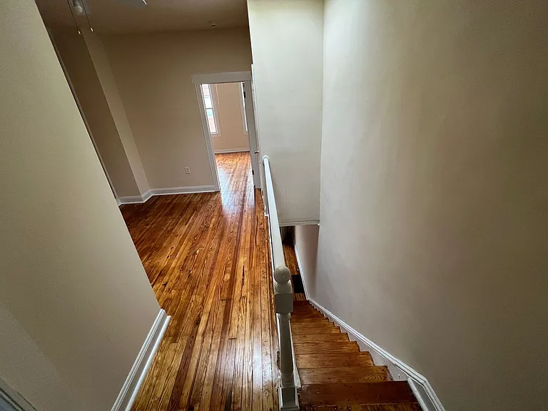 102 S Curley St — Photo 8