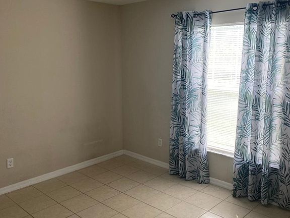 3rd image of 112 Plainview Dr #A