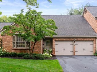 1209 Kenbrook Hills Dr, Columbus, OH 43220