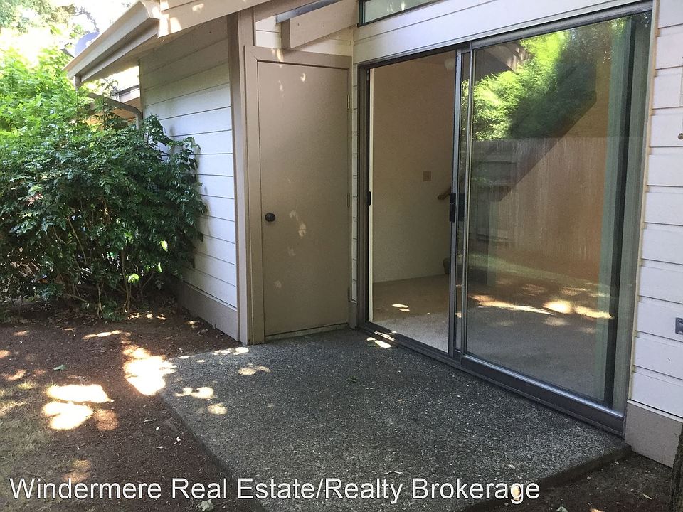 1st image of 10143 NE 137th Pl #6