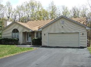 408 Laramie Dr, Effort, PA 18330