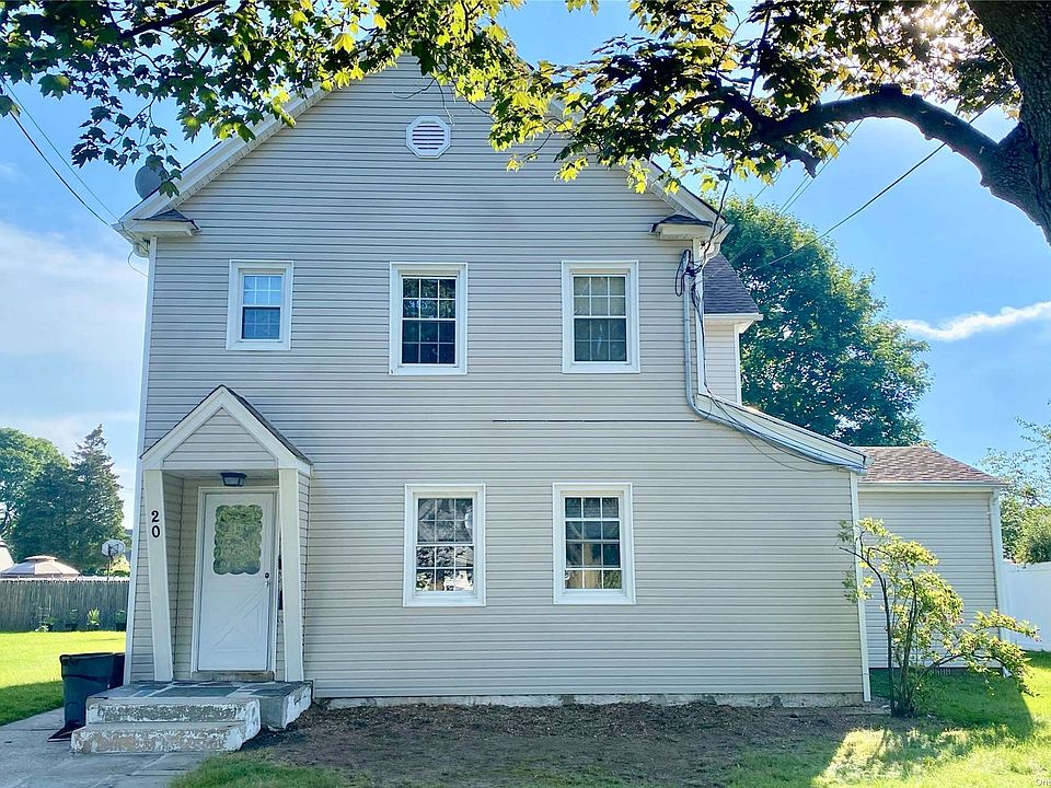 1st image of 20 W Oak St