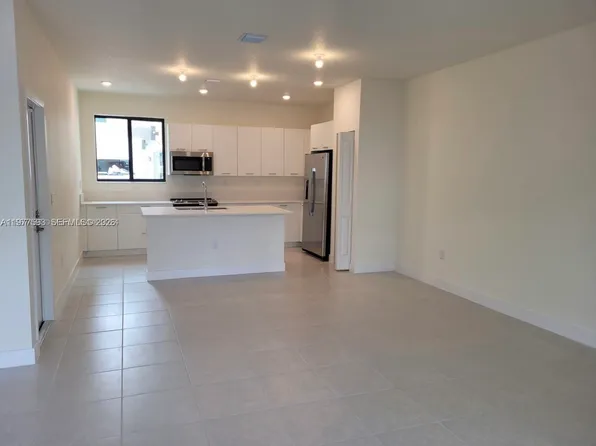 4558 NW 83rd Ave, Miami, FL