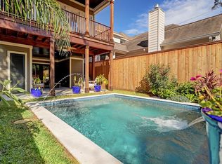 828 E 24th St, Houston, TX 77009