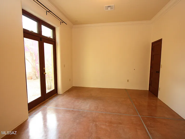 841 S Meyer Ave — Photo 20
