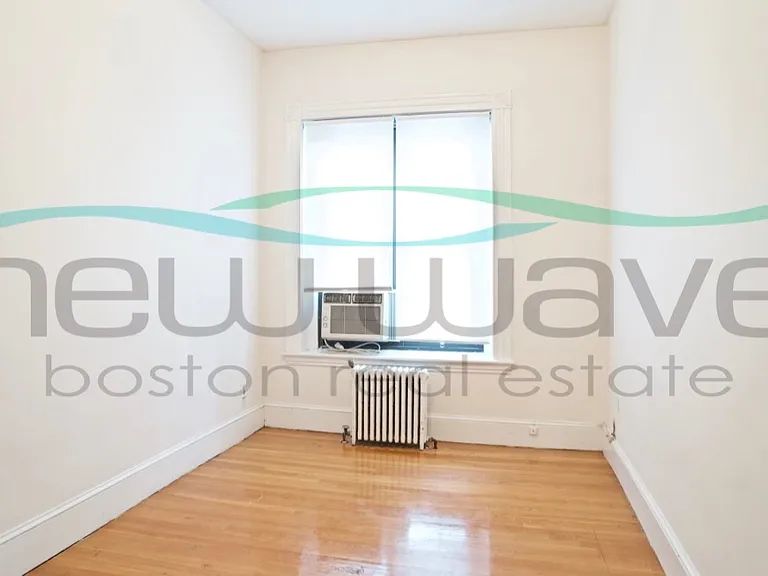 289 Newbury St #9 — Photo 2