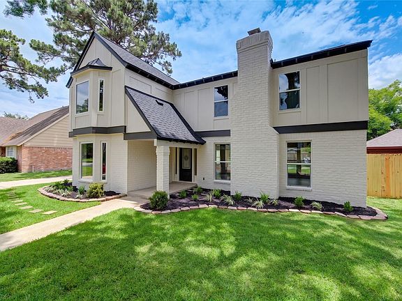 2nd image of 8206 Tiger Ln
