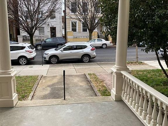 2nd image of 1024 W Franklin St #4