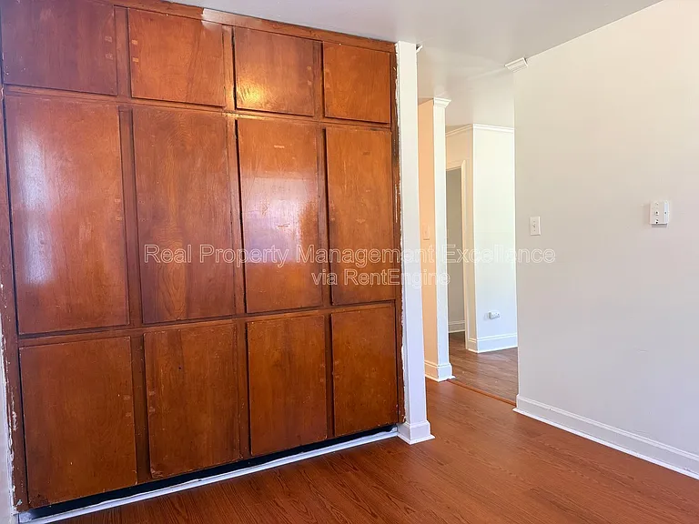 419 Walton St — Photo 11