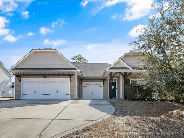 31 Laurel Dr, Spring Lake, NC 28390