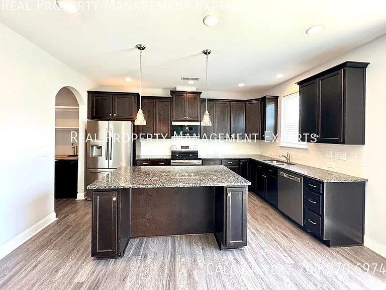 112 Cramerton Mills Pkwy — Photo 3