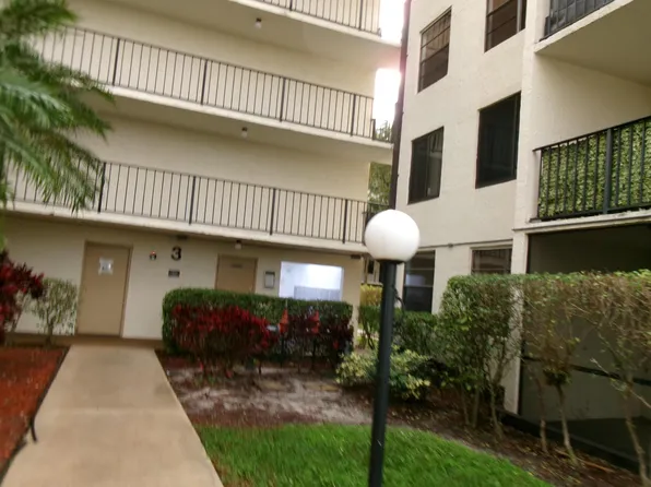 6190 Woodlands Boulevard #309, Tamarac, FL 33319