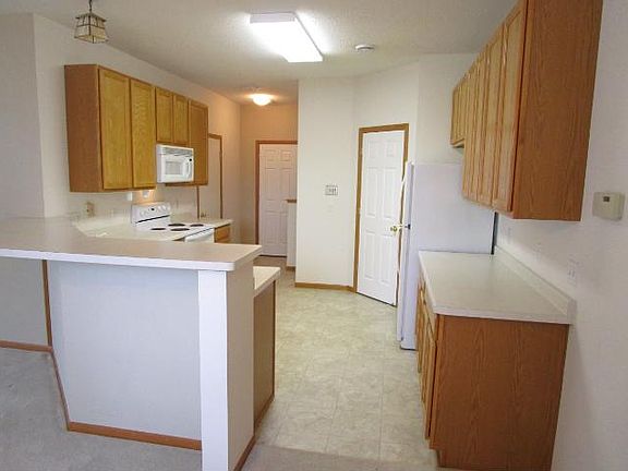 3rd image of 11217 Isanti Ct NE