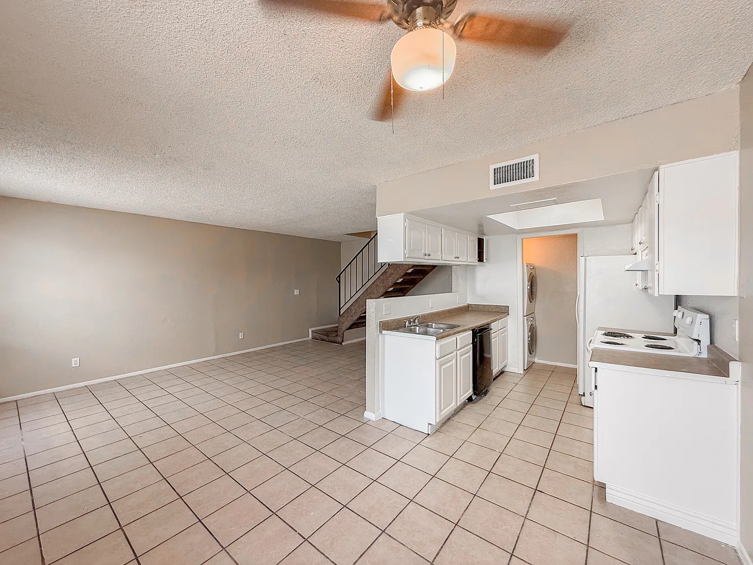 2625 W Ocotillo Rd Unit 2, Phoenix Az — Photo 3