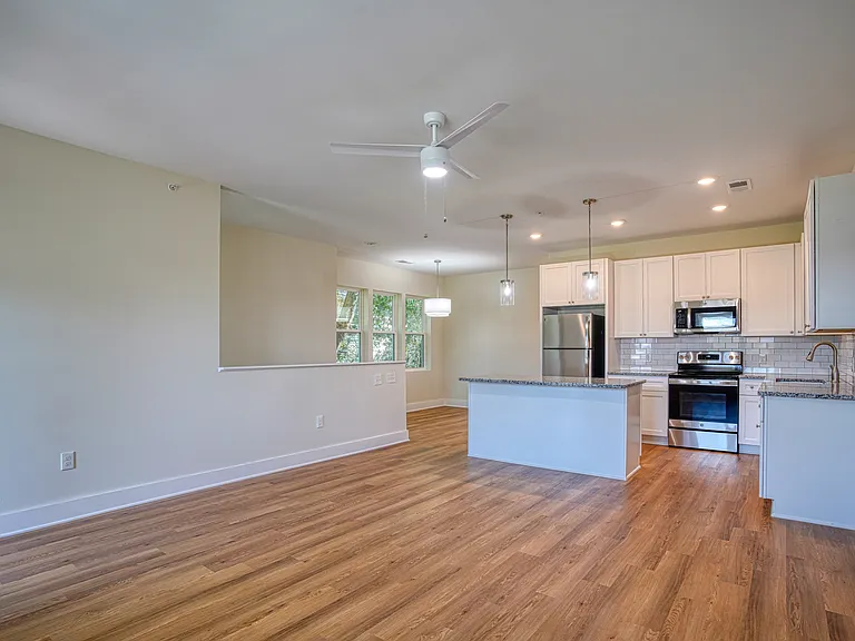 812 Nixon St #A — Photo 5