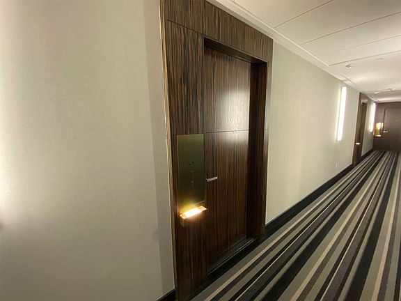 2nd image of 3018 Yonge St #911