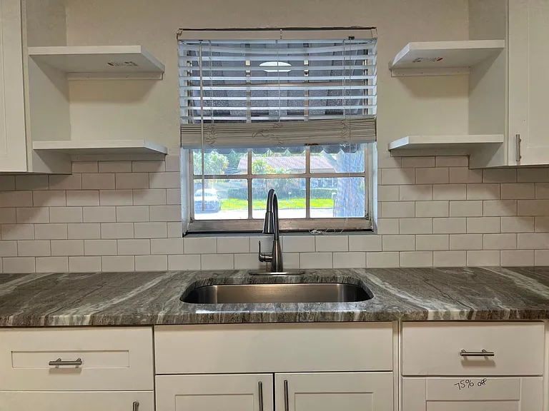 506 N Matanzas Ave — Photo 5