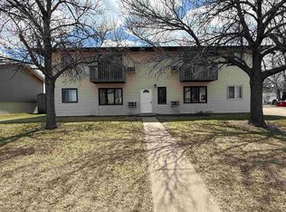608 18th Ave SE, Minot, ND 58701